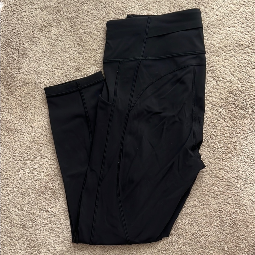 Lululemon black crop leggings with pockets